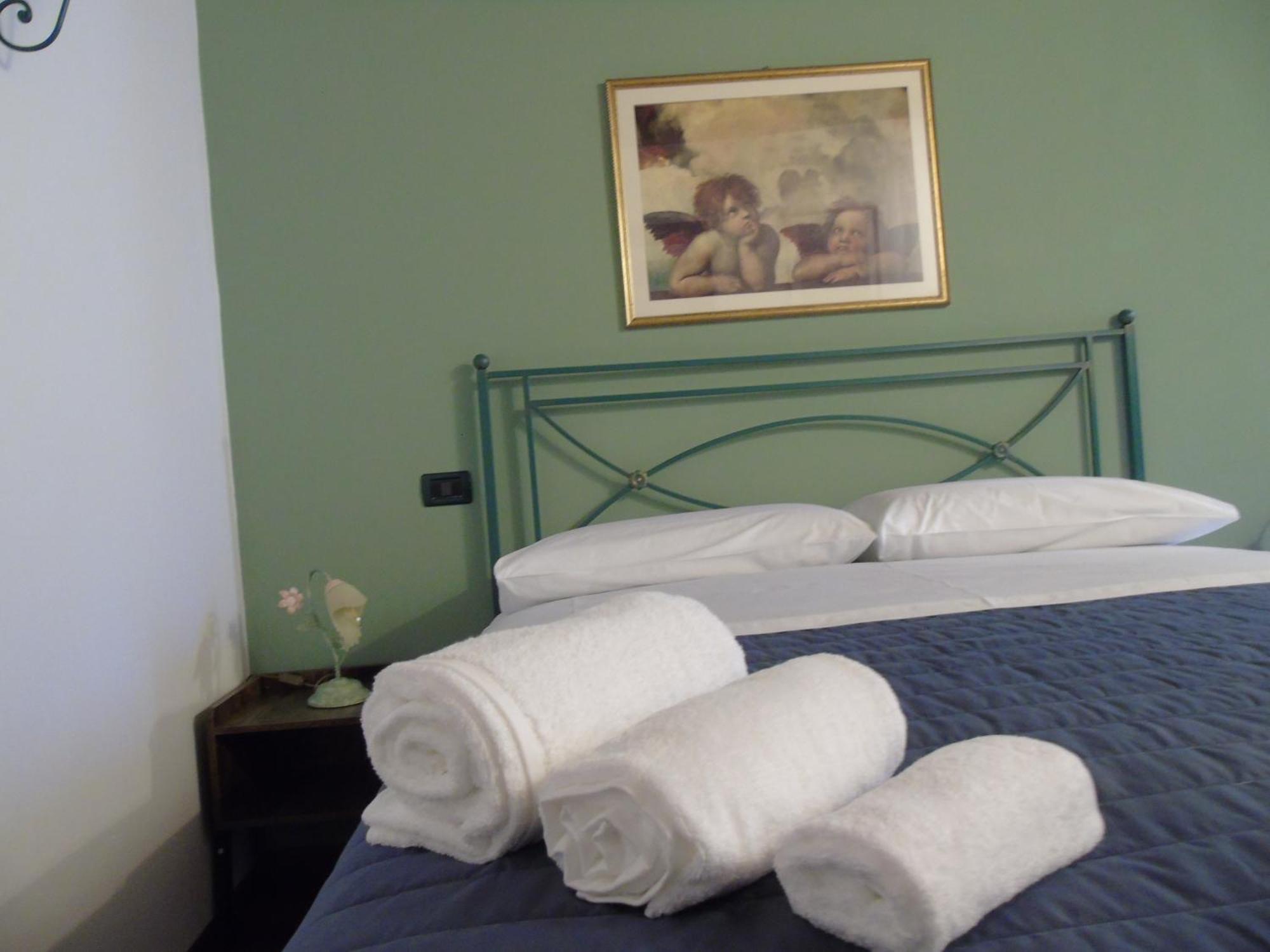 Tasi Apartaments Cento  Extérieur photo